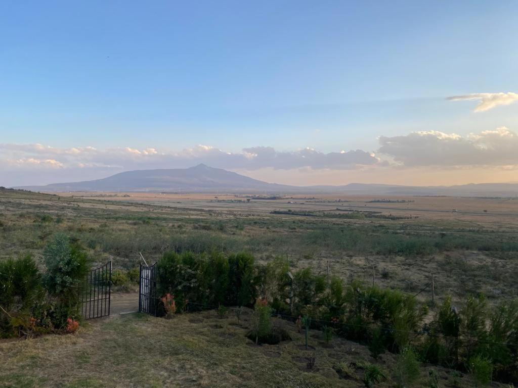 Villa Ole Munyak-4 Bed House On The Hill Naivasha Esterno foto
